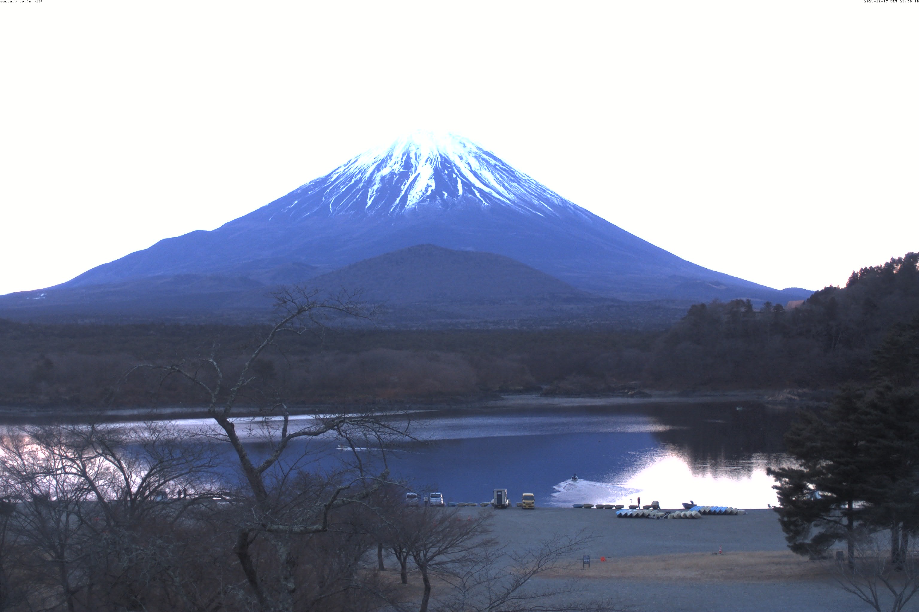 精進湖ライブカメラ