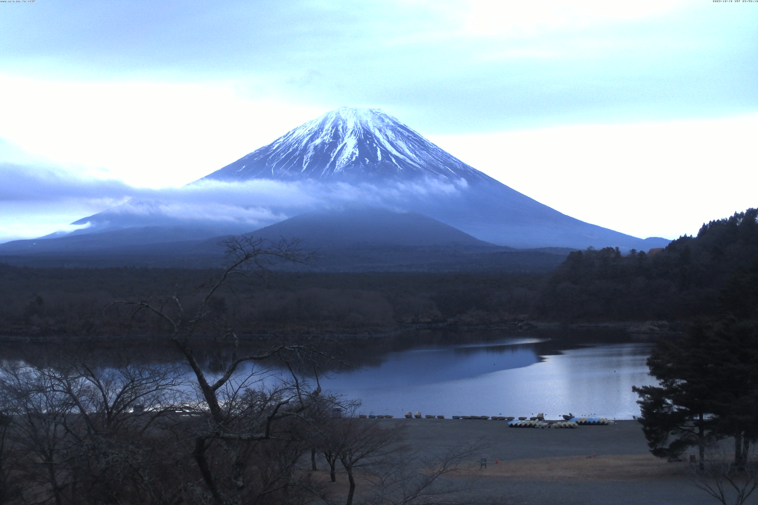 精進湖ライブカメラ