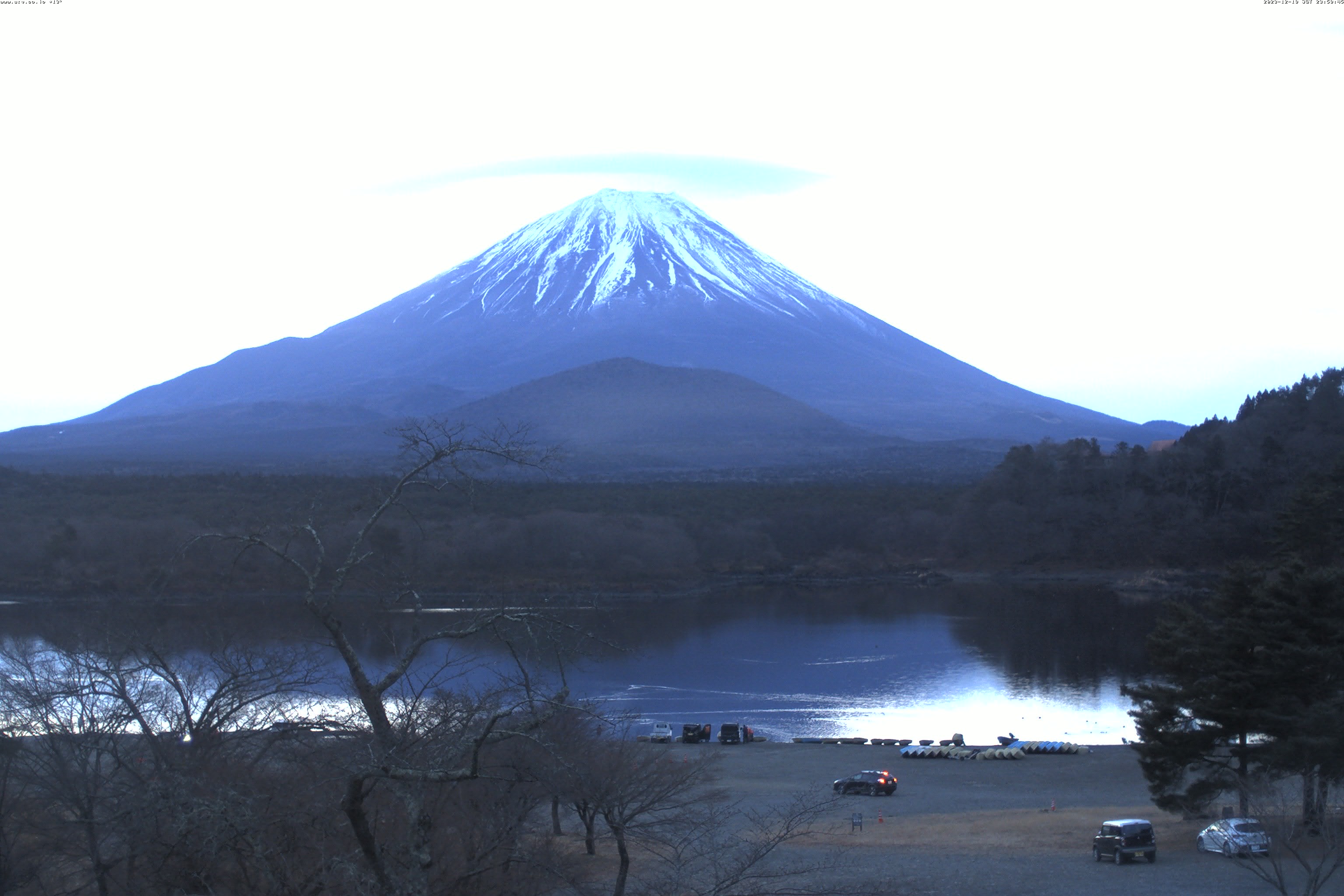 精進湖ライブカメラ