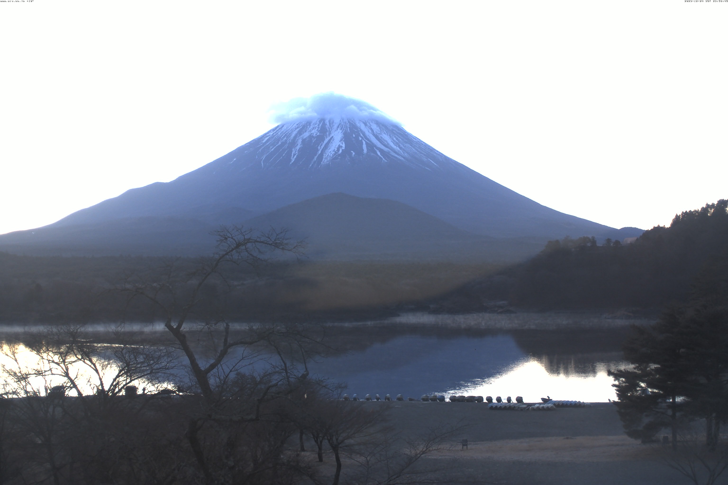 精進湖ライブカメラ