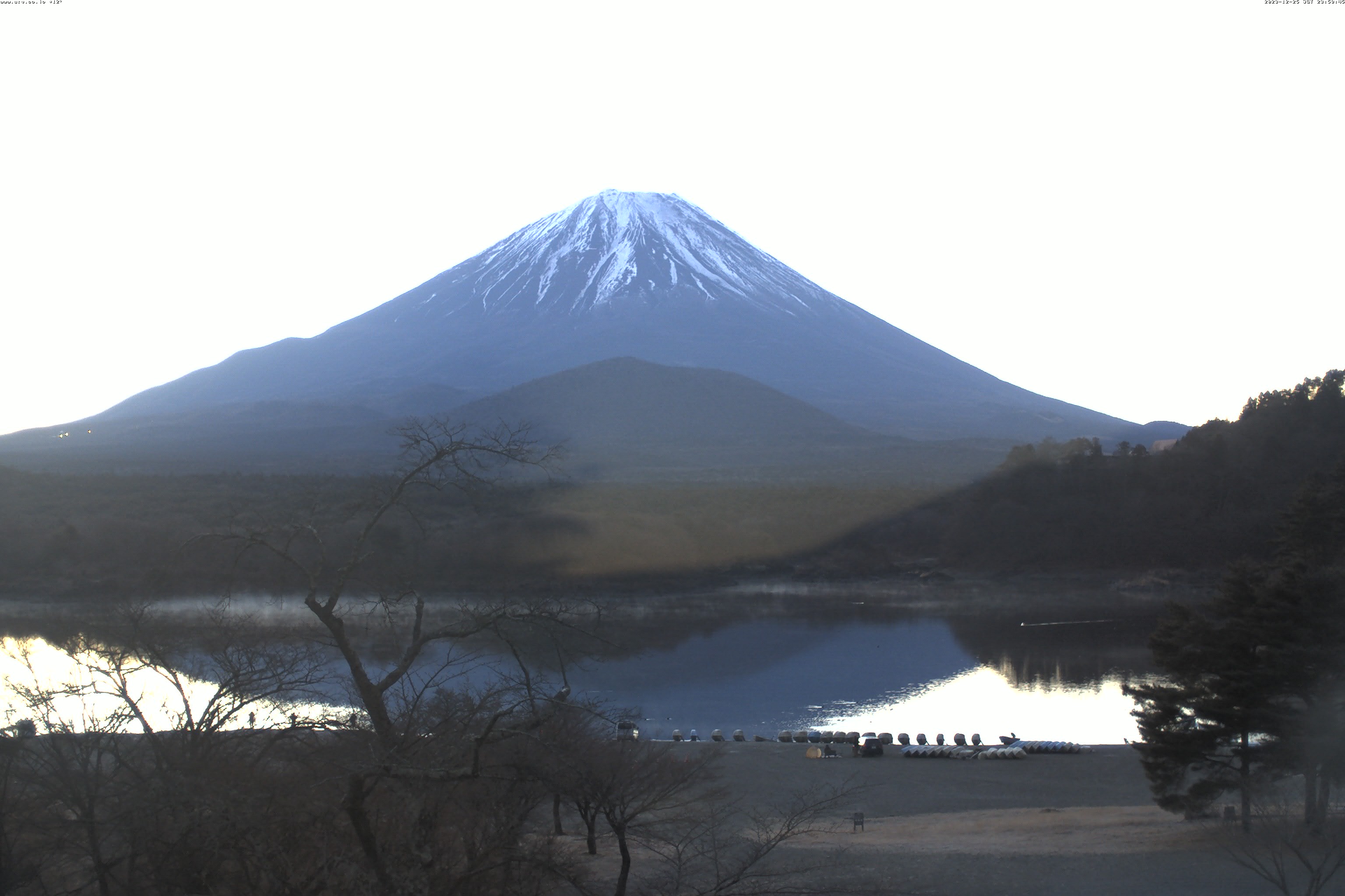 精進湖ライブカメラ