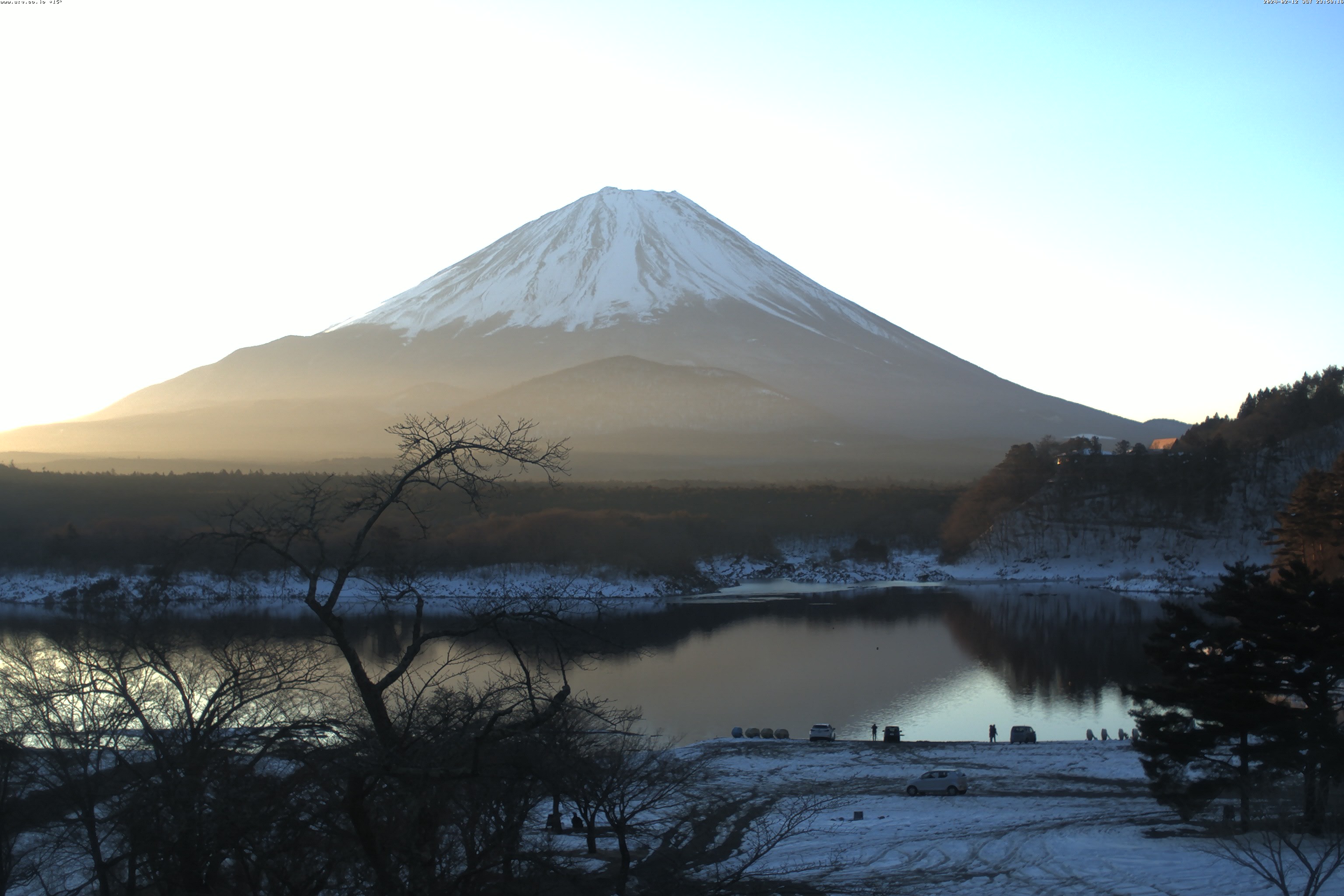 精進湖ライブカメラ