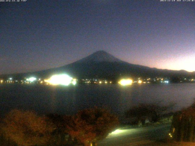 河口湖からの富士山