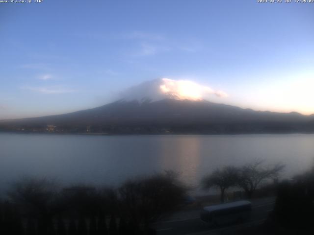 河口湖からの富士山