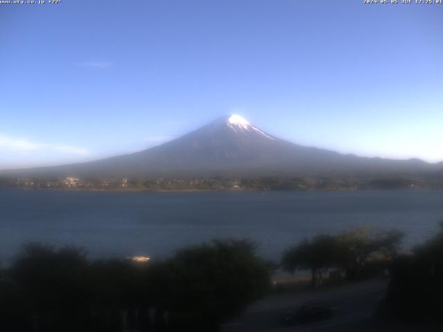 河口湖からの富士山