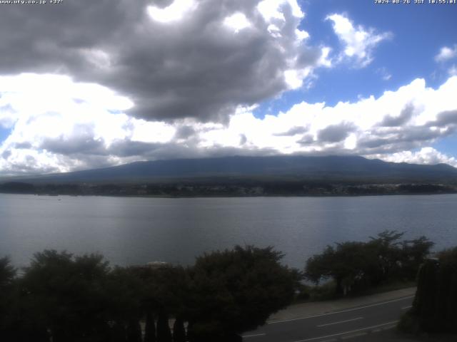 河口湖からの富士山