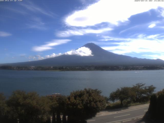 河口湖からの富士山