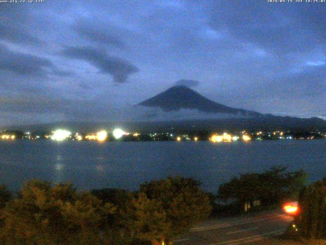 河口湖からの富士山