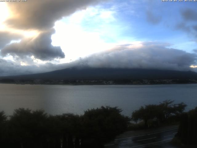 河口湖からの富士山