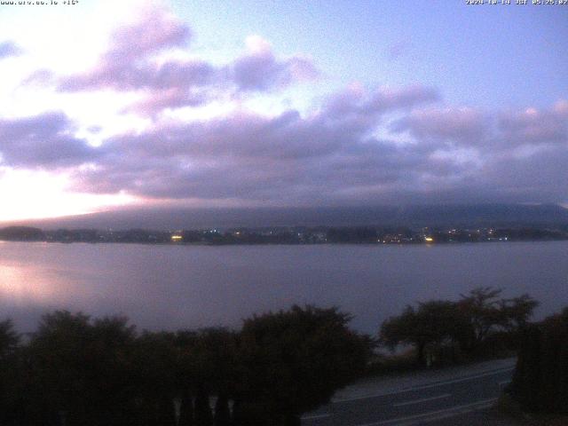 河口湖からの富士山