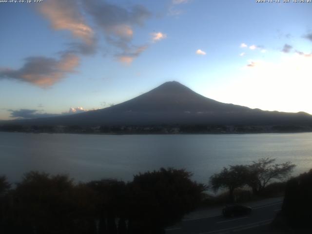 河口湖からの富士山