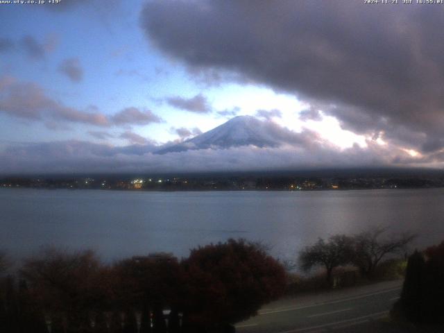 河口湖からの富士山