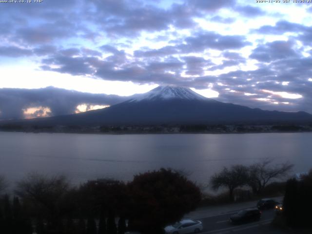 河口湖からの富士山