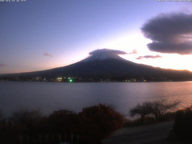 河口湖からの富士山