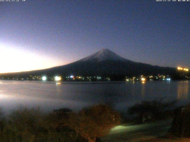 河口湖からの富士山