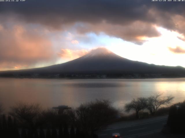 河口湖からの富士山