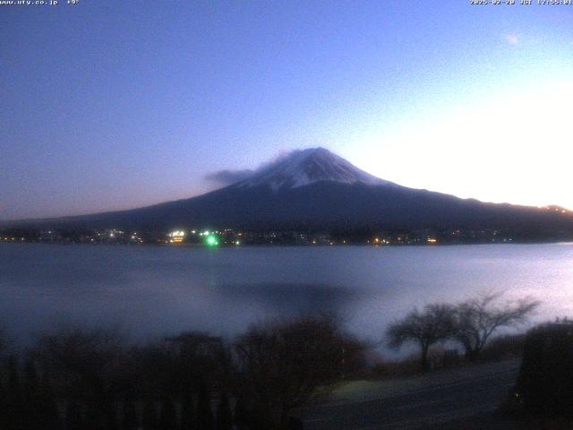 河口湖からの富士山