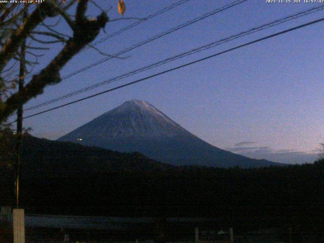 西湖からの富士山