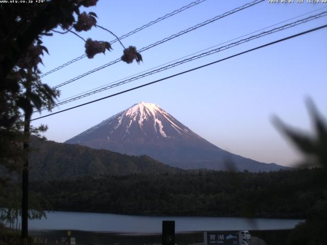 西湖からの富士山