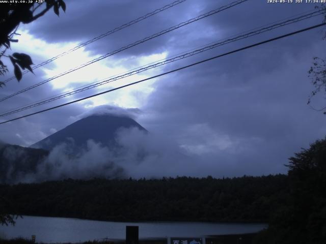 西湖からの富士山