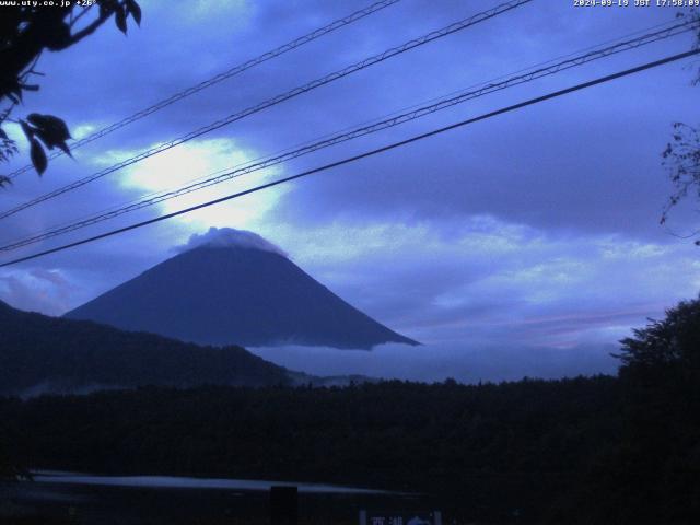 西湖からの富士山