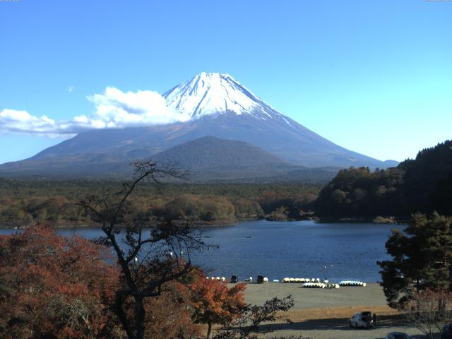 精進湖からの富士山