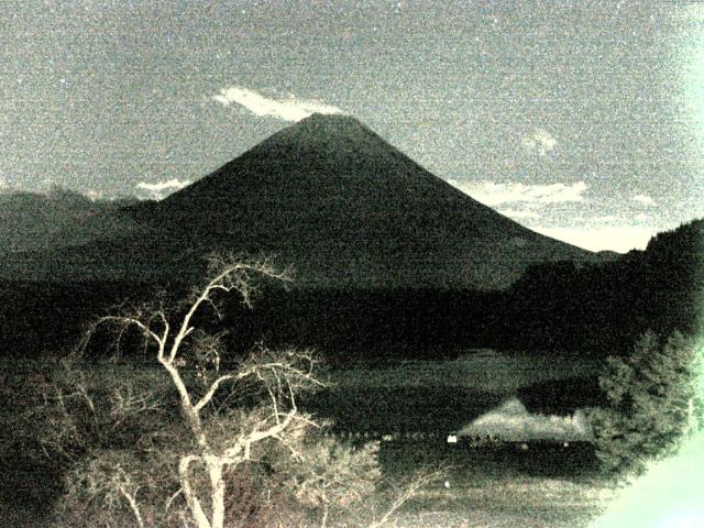 精進湖からの富士山