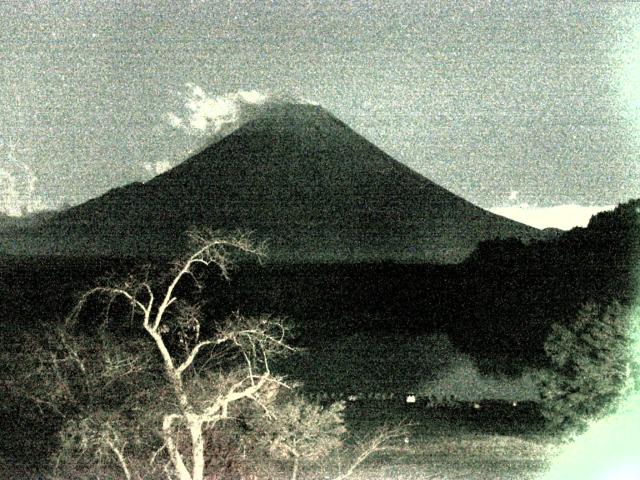 精進湖からの富士山