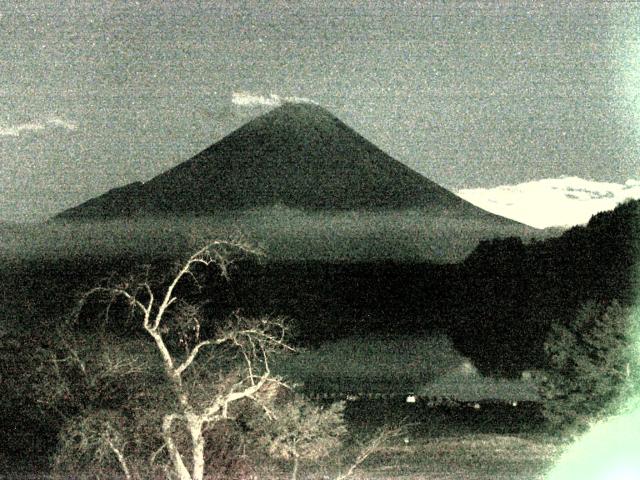 精進湖からの富士山