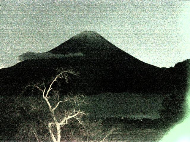 精進湖からの富士山