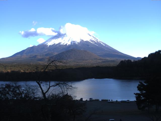 精進湖からの富士山