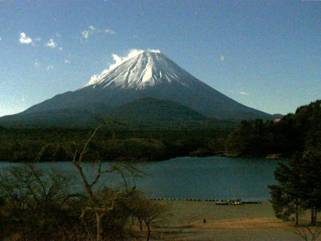 精進湖からの富士山