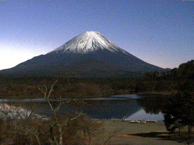 精進湖からの富士山