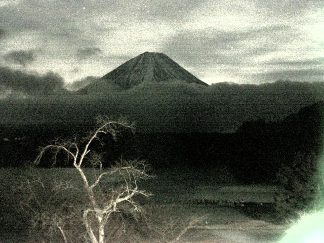 精進湖からの富士山