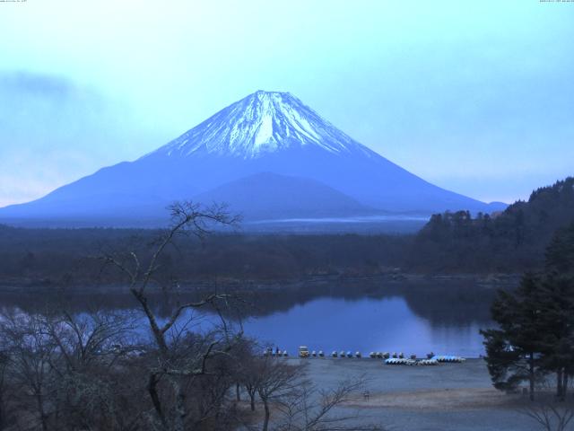 精進湖からの富士山