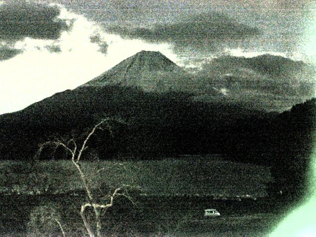 精進湖からの富士山