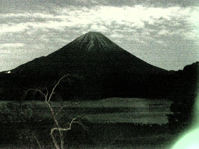 精進湖からの富士山