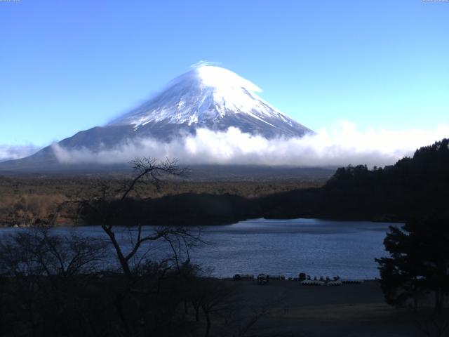 精進湖からの富士山