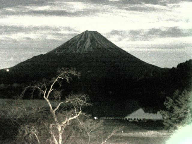 精進湖からの富士山