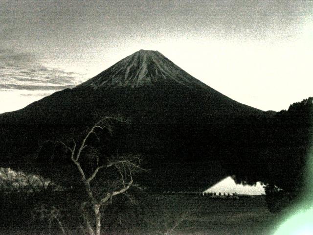 精進湖からの富士山