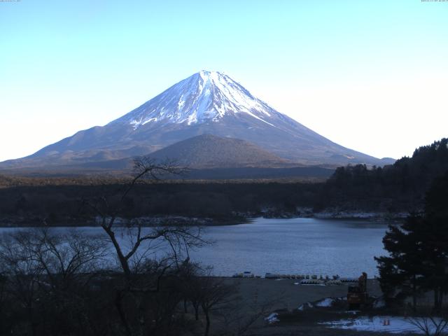 精進湖からの富士山