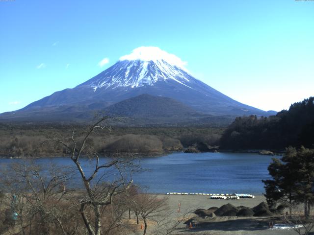 精進湖からの富士山