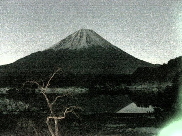 精進湖からの富士山