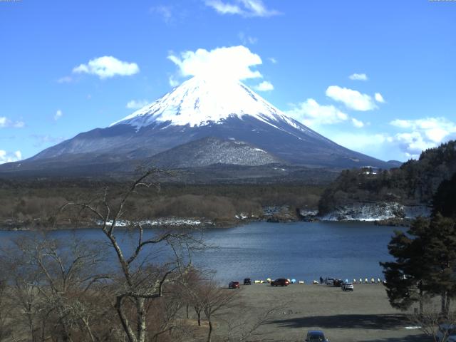 精進湖からの富士山