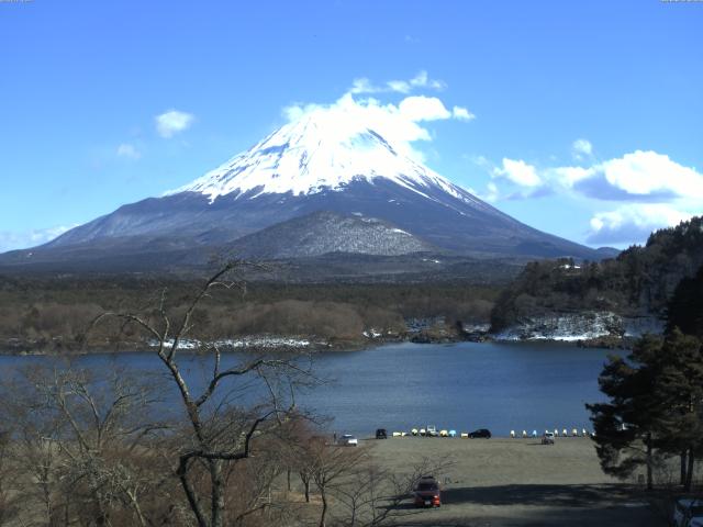 精進湖からの富士山