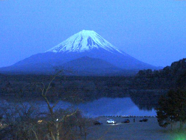 精進湖からの富士山