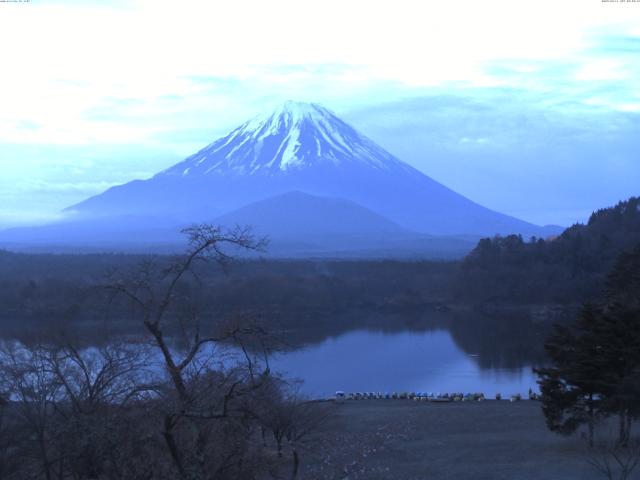 精進湖からの富士山