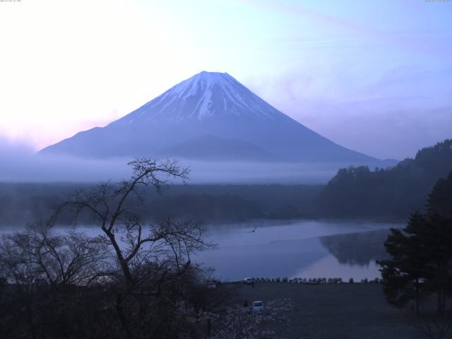 精進湖からの富士山