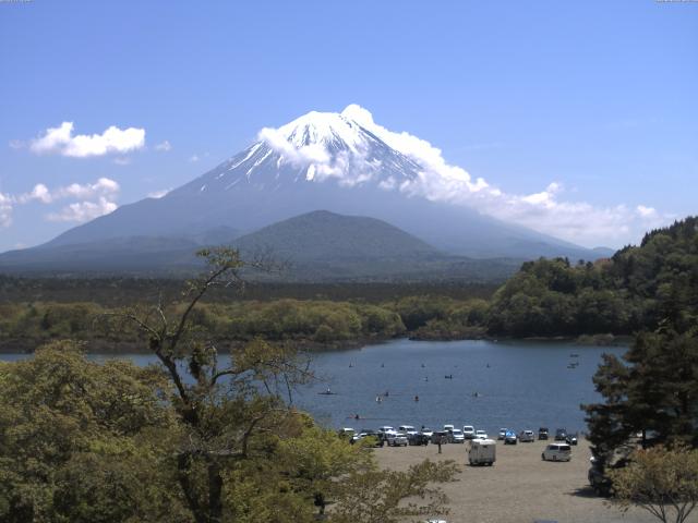 精進湖からの富士山