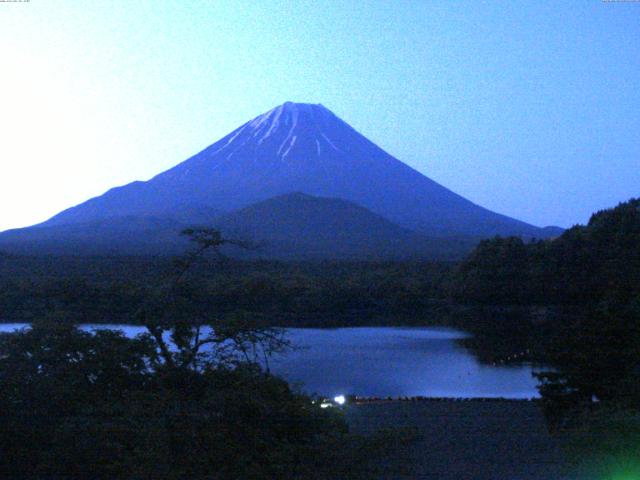 精進湖からの富士山